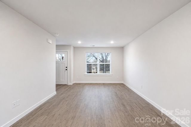 1033 19TH Street NE 37 & 38, Hickory, NC 28601