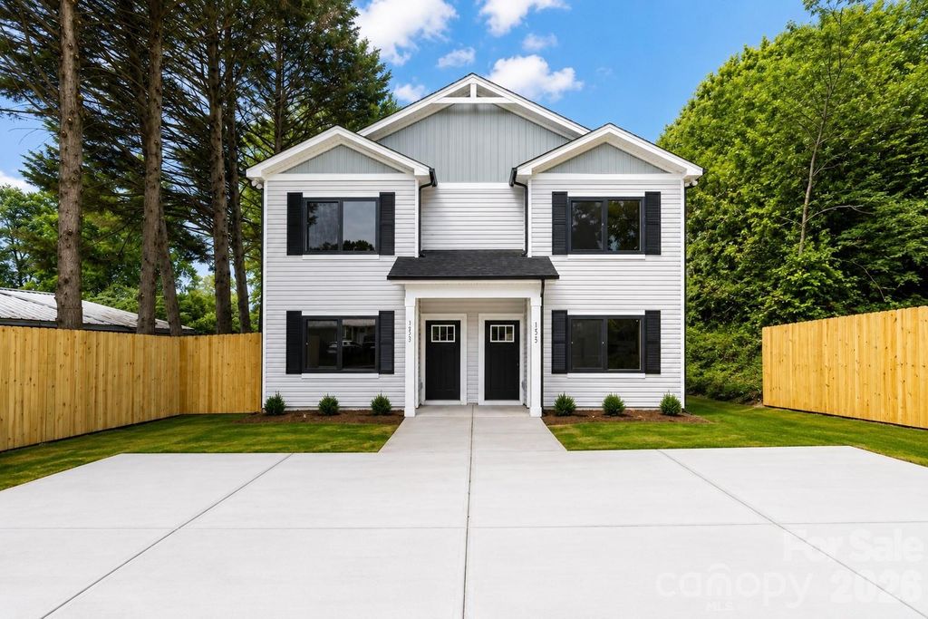 1033 19TH Street NE 37 & 38, Hickory, NC 28601