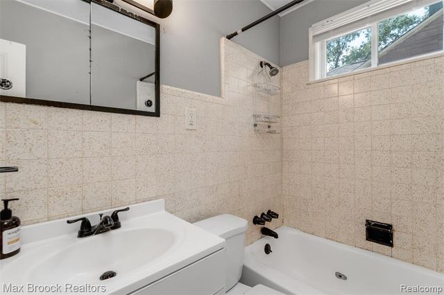 201 W Webster Street, Ferndale, MI 48220