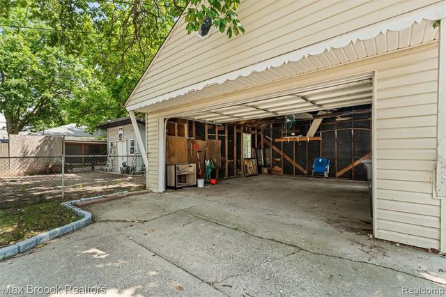 201 W Webster Street, Ferndale, MI 48220
