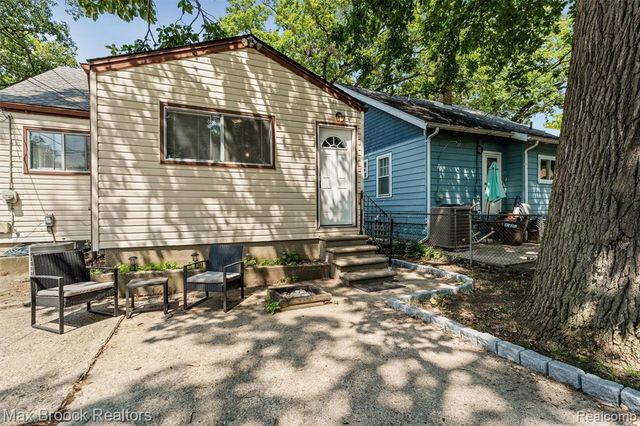 201 W Webster Street, Ferndale, MI 48220