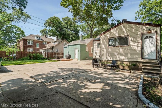 201 W Webster Street, Ferndale, MI 48220