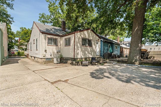 201 W Webster Street, Ferndale, MI 48220