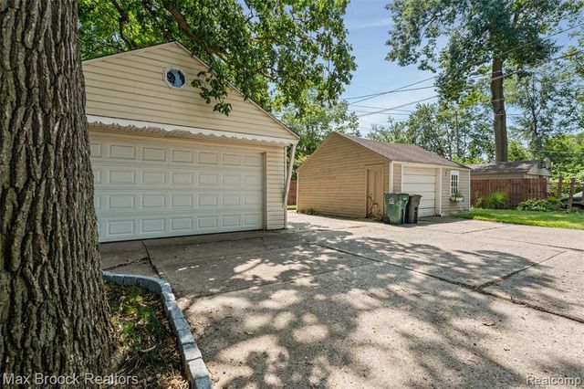 201 W Webster Street, Ferndale, MI 48220