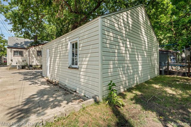 201 W Webster Street, Ferndale, MI 48220