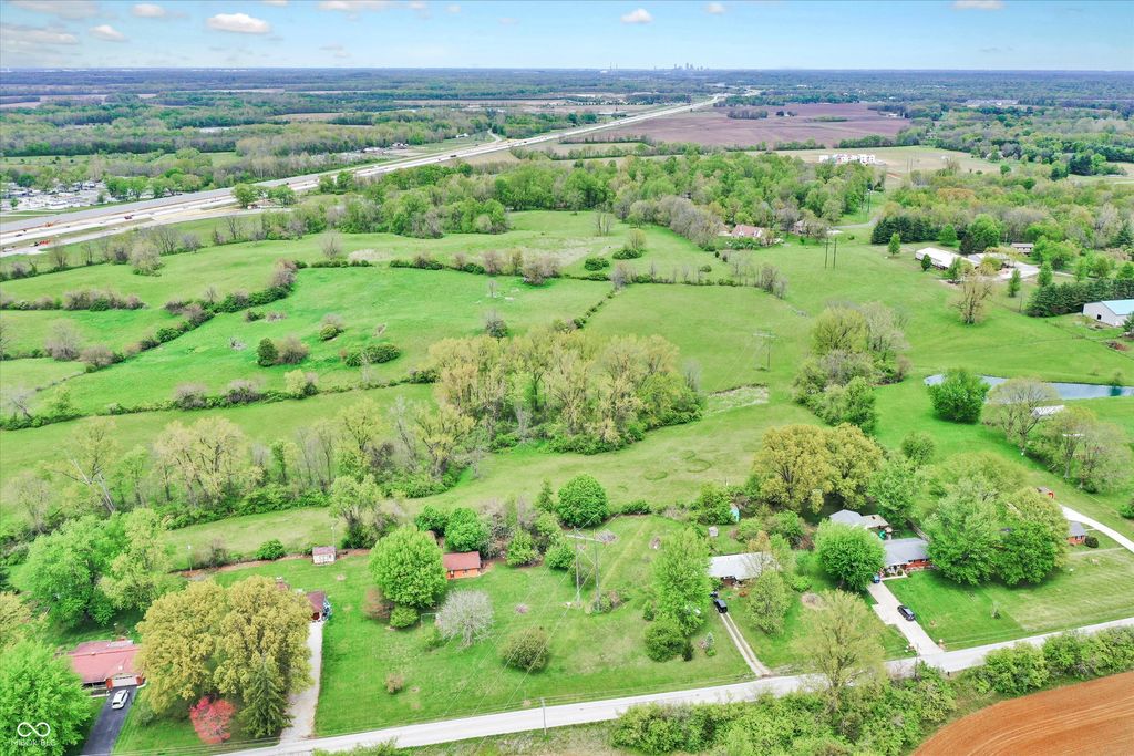 200 Bluff Creek Parkway