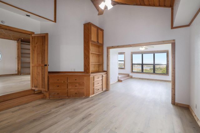 313 Kendall DR, Spicewood, TX 78669