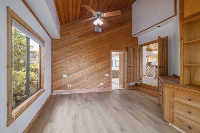 313 Kendall DR, Spicewood, TX 78669