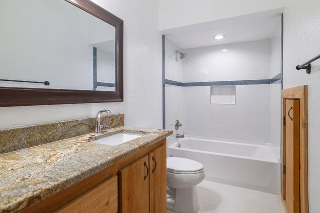 313 Kendall DR, Spicewood, TX 78669