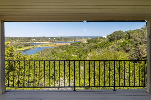 313 Kendall DR, Spicewood, TX 78669