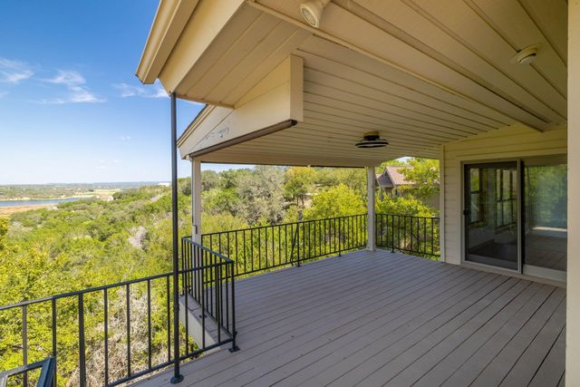 313 Kendall DR, Spicewood, TX 78669