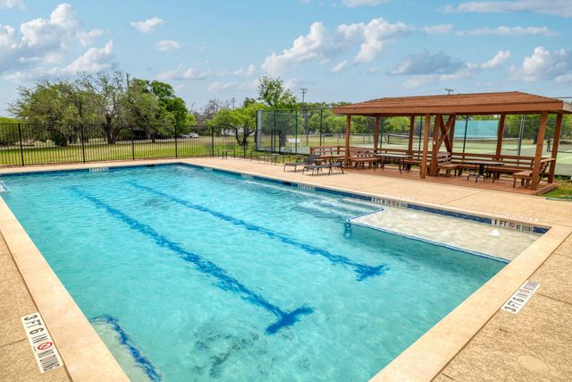 313 Kendall DR, Spicewood, TX 78669