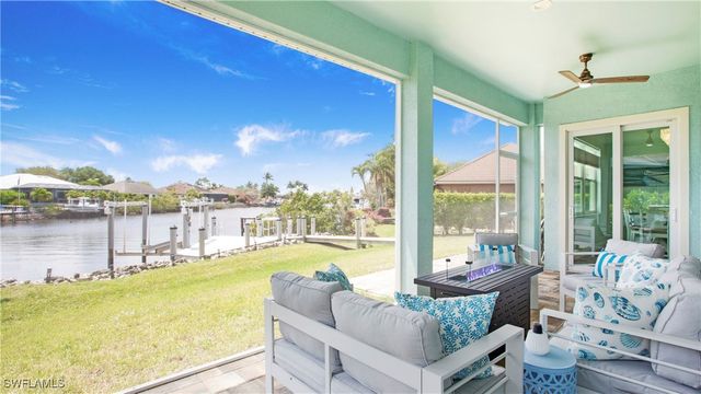 162 Windward Cay, Naples, FL 34114