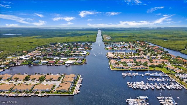 162 Windward Cay, Naples, FL 34114