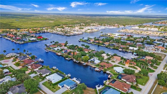 162 Windward Cay, Naples, FL 34114