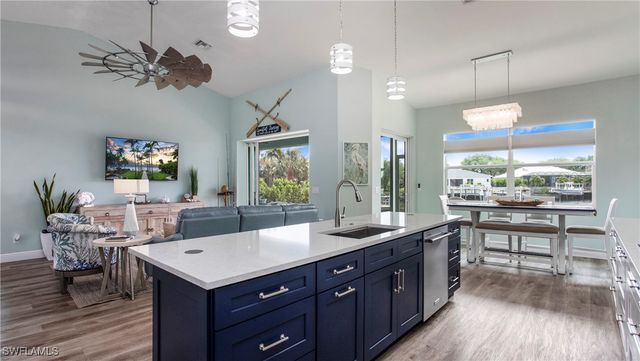 162 Windward Cay, Naples, FL 34114