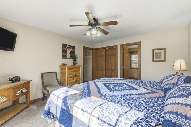 102 Lost Creek Circle, Branson West, MO 65737