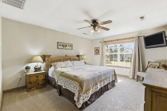 102 Lost Creek Circle, Branson West, MO 65737