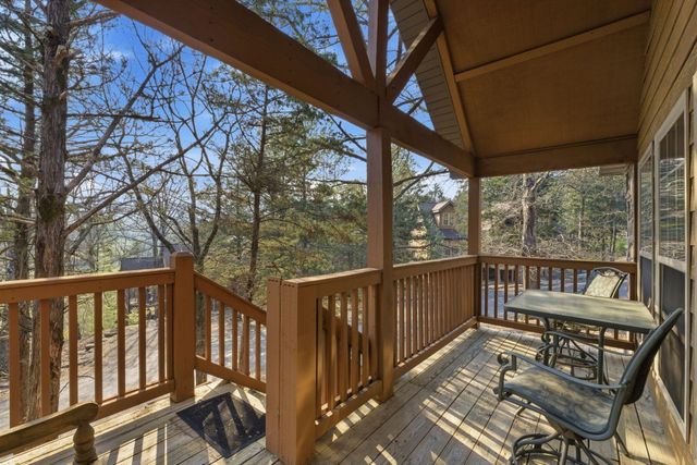 102 Lost Creek Circle, Branson West, MO 65737