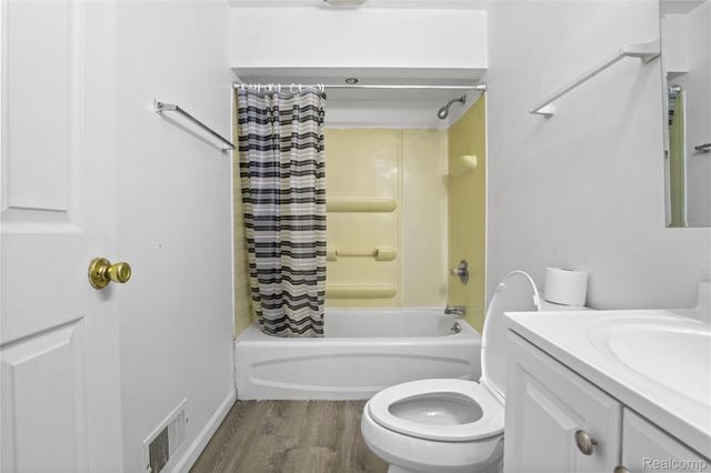 1457 Mitson Boulevard, Flint, MI 48504