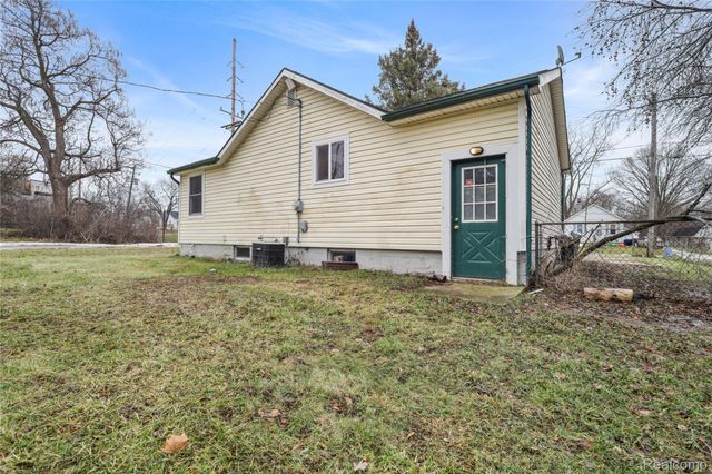 1457 Mitson Boulevard, Flint, MI 48504