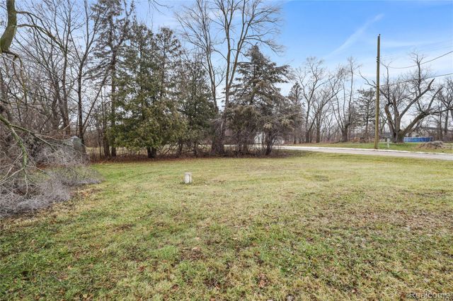 1457 Mitson Boulevard, Flint, MI 48504