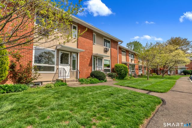118 Centerbrook Road, Hamden, CT 06518
