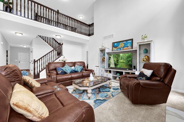 5620 Carlisle Drive, Grove City, OH 43123