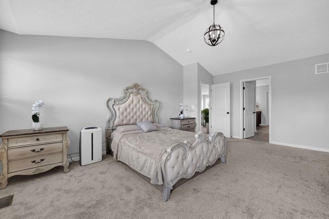 5620 Carlisle Drive, Grove City, OH 43123