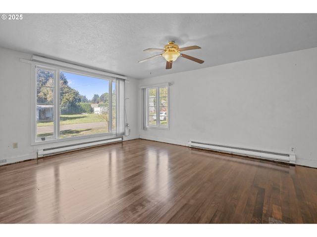 190 S JEFFERSON St, Lafayette, OR 97127