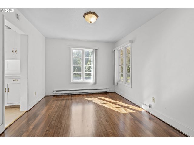 190 S JEFFERSON St, Lafayette, OR 97127