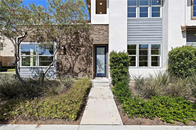 77 Pelican, Irvine, CA 92618