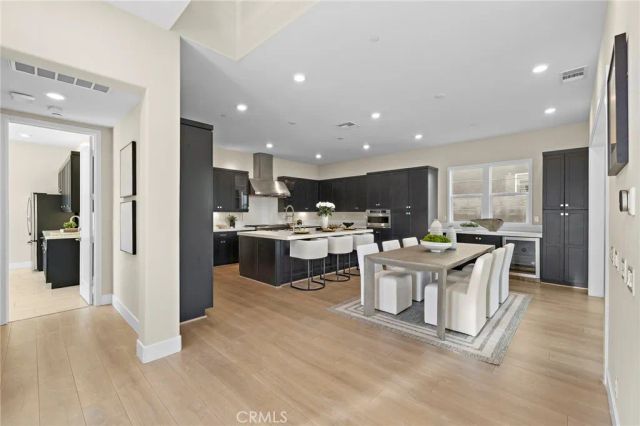 77 Pelican, Irvine, CA 92618