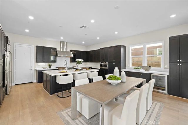 77 Pelican, Irvine, CA 92618
