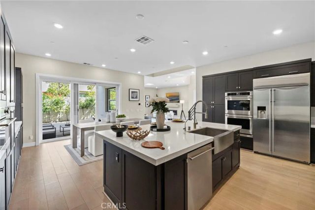77 Pelican, Irvine, CA 92618