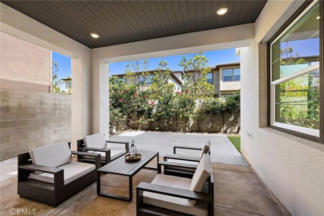 77 Pelican, Irvine, CA 92618