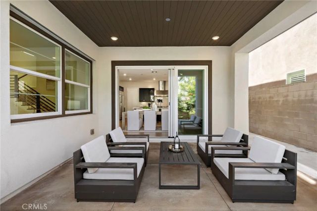 77 Pelican, Irvine, CA 92618