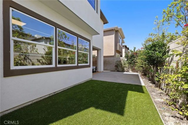 77 Pelican, Irvine, CA 92618
