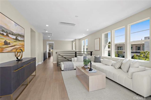 77 Pelican, Irvine, CA 92618