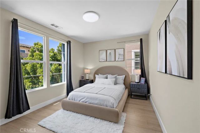 77 Pelican, Irvine, CA 92618
