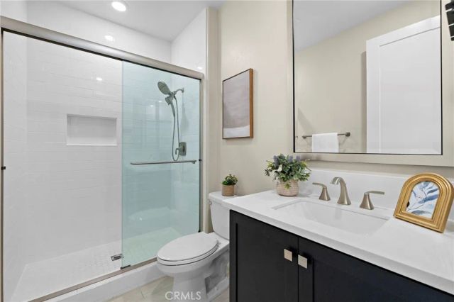 77 Pelican, Irvine, CA 92618