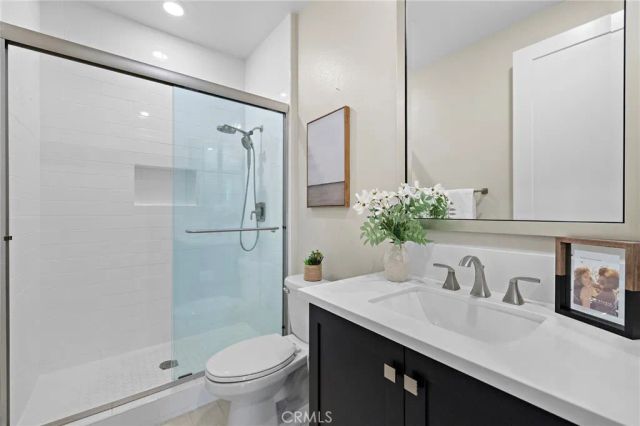77 Pelican, Irvine, CA 92618