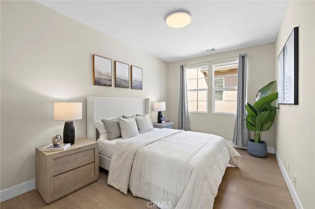 77 Pelican, Irvine, CA 92618