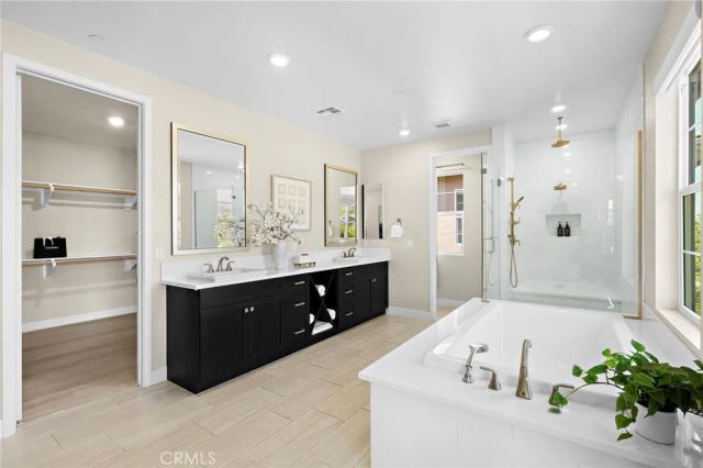 77 Pelican, Irvine, CA 92618
