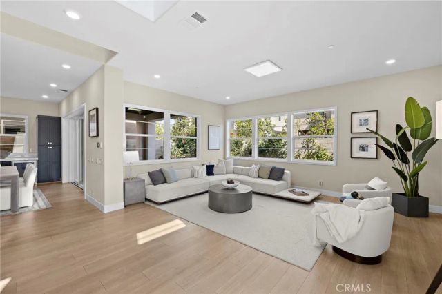 77 Pelican, Irvine, CA 92618