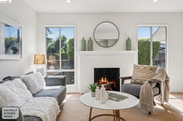 3239 Briggs Ave, Alameda, CA 94501