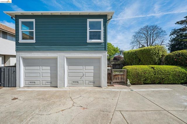 3239 Briggs Ave, Alameda, CA 94501