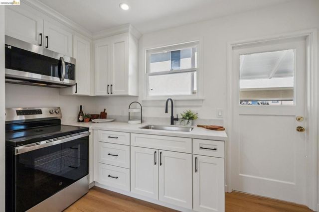 3239 Briggs Ave, Alameda, CA 94501