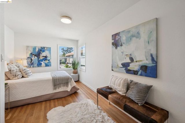 3239 Briggs Ave, Alameda, CA 94501