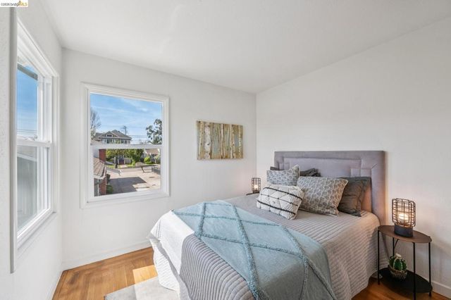 3239 Briggs Ave, Alameda, CA 94501